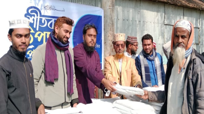 কচাকাটায় শীতার্তদের মাঝে ছাত্রশিবিরের শীতবস্ত্র উপহার প্রদান...