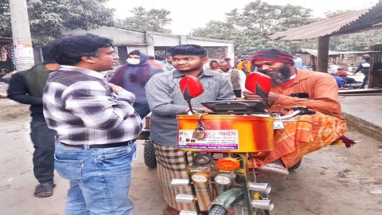 চাঁপাইনবাবগঞ্জ  সুন্দরপুর ইউনিয়নে জেএসডির প্রার্থী সুমনের তা
