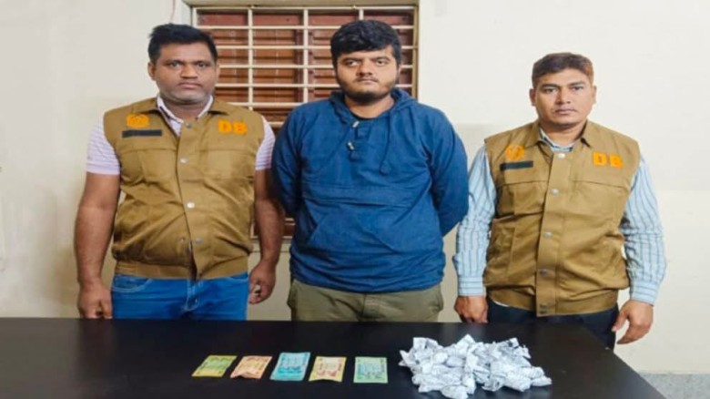 রাজশাহীতে আরএমপি'র মাদকবিরোধী অভিযানে ১ জন মাদক ব্যবসায়ী গ্র