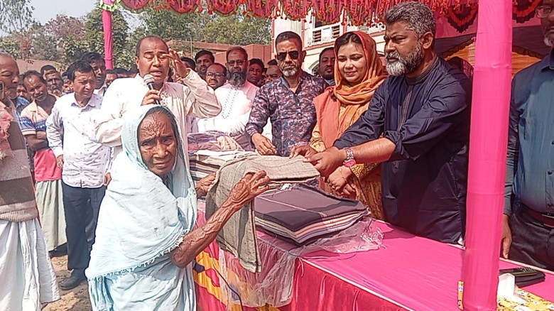 সুহানা আনিস আহমেদ ফাউন্ডেশন এর উদ্যোগে গরীব ও অসহায় মানুষের 