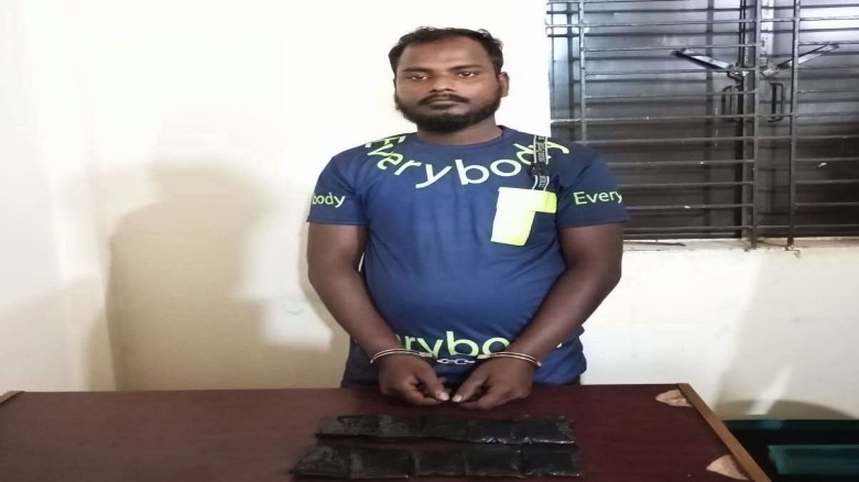 ঈশ্বরগঞ্জে ২,০০০ পিস ইয়াবাসহ যুবক গ্রেফতার