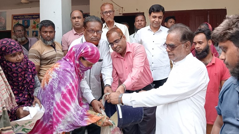 মশিন্দা ইউনিয়ন পরিষদে ভি জি এফ চাউল বিতরণ,