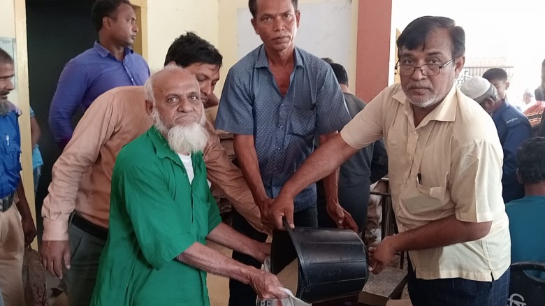 খুবজীপুর ইউনিয়ন পরিষদে ভি জি এফ চাউল বিতরণ অনুষ্ঠিত,
