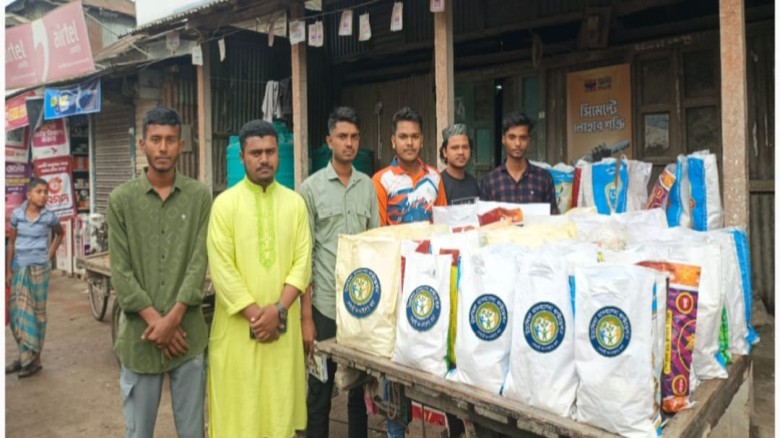 উচাখিলা মানবসেবা ফাউন্ডেশন: অসহায়দের মাঝে ঈদ ফুড প্যাকেজ বি
