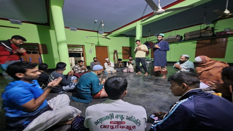 ভোলাহাটে বিসমিল্লাহ  ফাউন্ডেশনের নবাগত কমিটি  গঠন  ও আলোচনা 