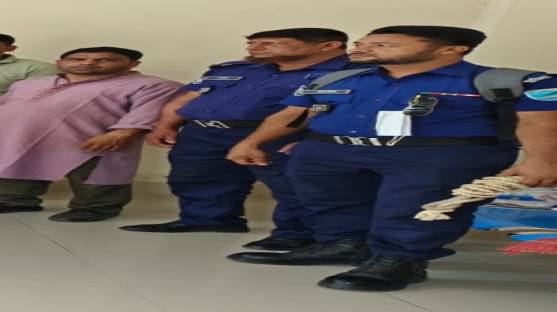 রাজৈরে সাজাপ্রাপ্ত ১ বছরের পলাতক ও একাধিক ওয়ারেন্ট ভুক্ত আসা