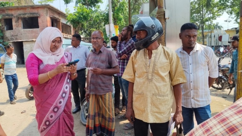 ঈশ্বরগঞ্জে সড়ক আইন অমান্যে অভিযান: ৭ জনকে জরিমানা, একজন কারা