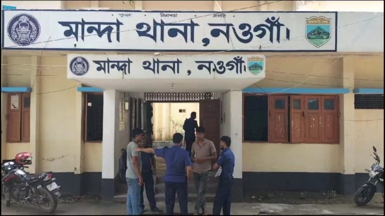 মান্দায় বসতবাড়িতে ঢুকে বৃদ্ধ দম্পতিকে মারধরের অভিযোগ