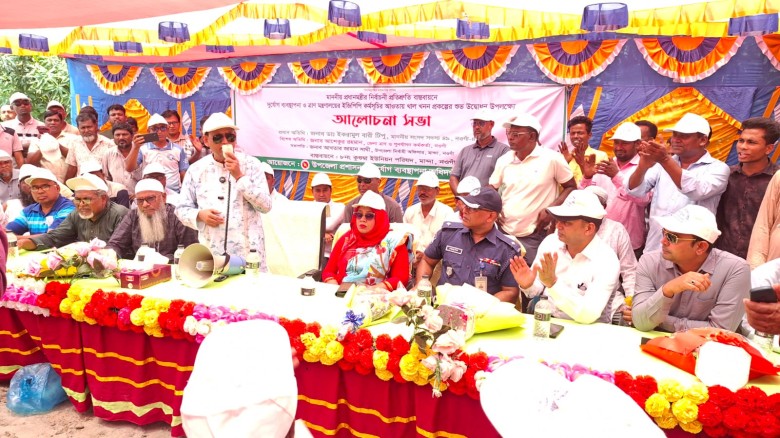 মান্দায় খাল পুনঃখনন প্রকল্পের উদ্বোধন করলেন এমপি ডা. ইকরামুল
