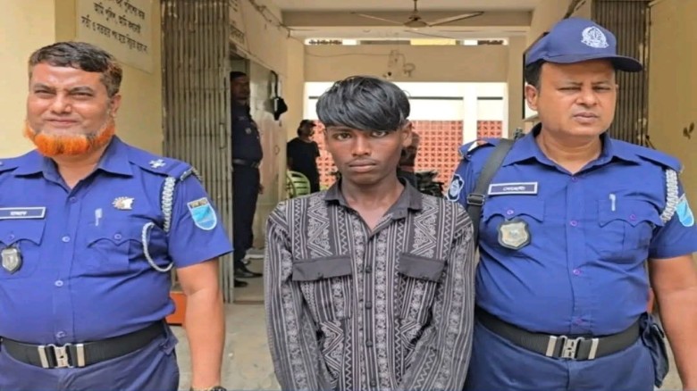 নরসিংদীতে কিশোরীকে তুলে নিয়ে সংঘবদ্ধ ধর্ষণ গ্রেপ্তার ১