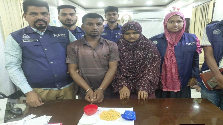 বোরহানউদ্দিনে পুলিশের সাঁড়াশি অভিযান: ৭০০ পিস ইয়াবাসহ স্বামী