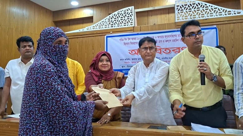 মান্দায় ৫০০ অসহায়- দুস্থ পরিবারের মাঝে ১০ লাখ টাকা অর্থ সহা