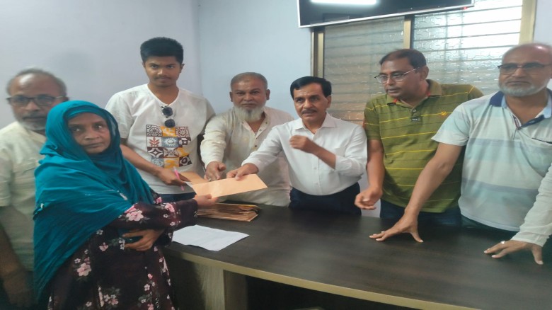 নওগাঁয় সংসদ সদস্যের ঐচ্ছিক তহবিল থেকে অনুদান ১ লাখ ৮৩ হাজার 