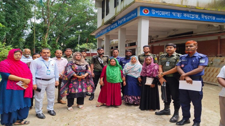 ঈশ্বরগঞ্জ উপজেলা স্বাস্থ্য কমপ্লেক্সে অভিযান, দুই নারী দালাল