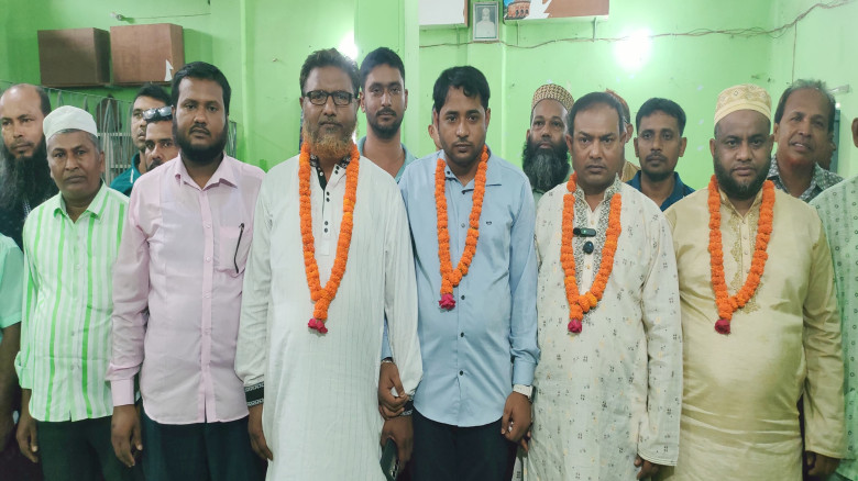 গুরুদাসপুর উপজেলা খুচরা কার্ডধারী সার ডিলার সমিতির সভাপতি আব
