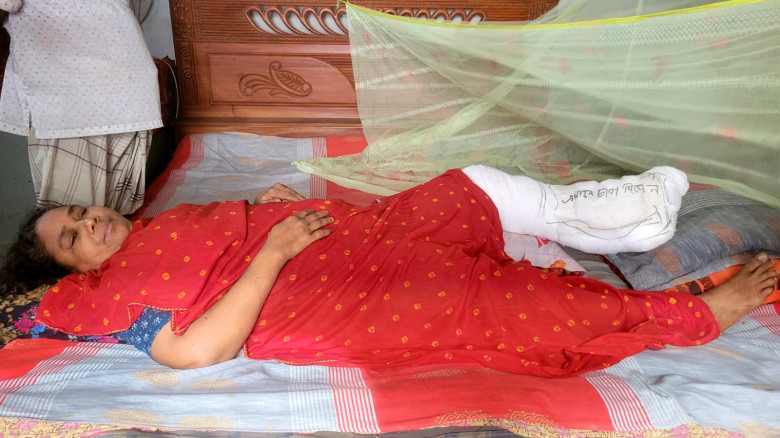 বনপাড়ার জাহেদা ক্লিনিক অপারেশনের পর সার্জিক্যাল পার্টস রেখেই