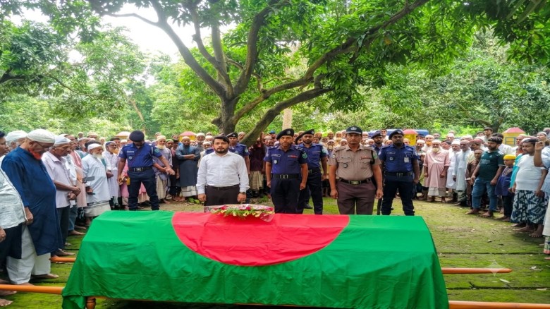 ভোলাহাটে,বীর মুক্তিযোদ্ধা মেসের আলীর রাষ্ট্রীয় মর্যাদায় দাফন