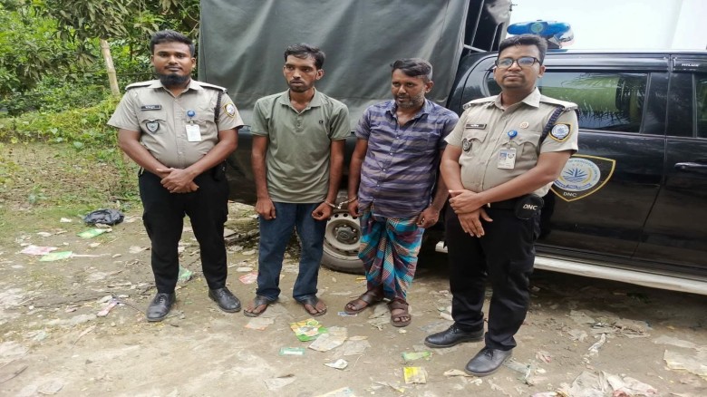 ডিএনসির অভিযানে বগুড়ায় ধুনটে ইয়াবাসহ ২ জন গ্রেপ্তার, ভ্রাম