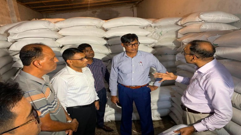 রাজশাহীতে সারের সংকট নেই, কৃত্রিম সংকট তৈরির চেষ্টা করলে কঠো